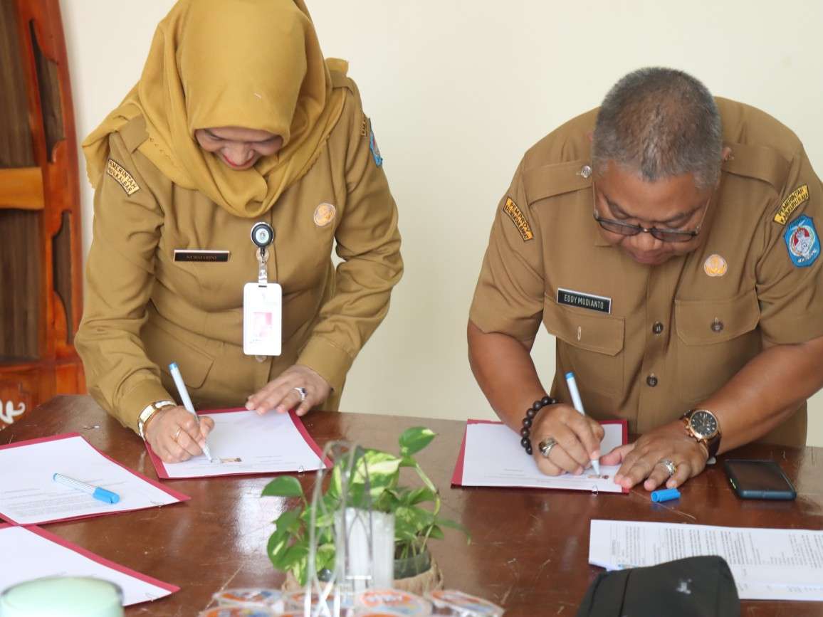 Perjanjian Kerjasama Dukcapil dan Diskominfo Terkait Pemanfaatan NIK dan E-KTP