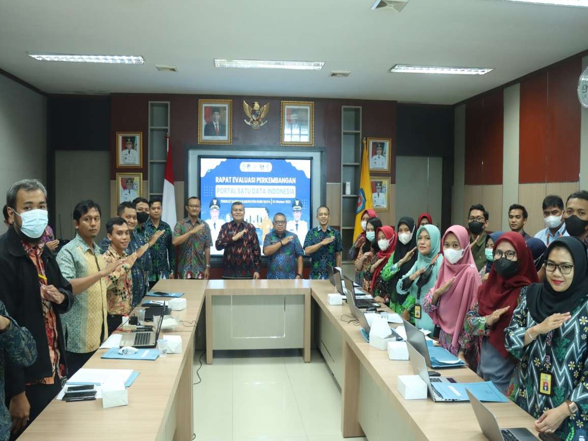 Rapat Evaluasi Perkembangan Portal Satu Data Indonesia Tingkat Daerah Kabupaten Kubu Raya