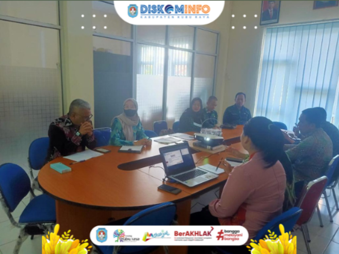 Rapat Persiapan Bimtek dan Launching Aplikasi SRIKANDI di Ruang Rapat Diperpusip