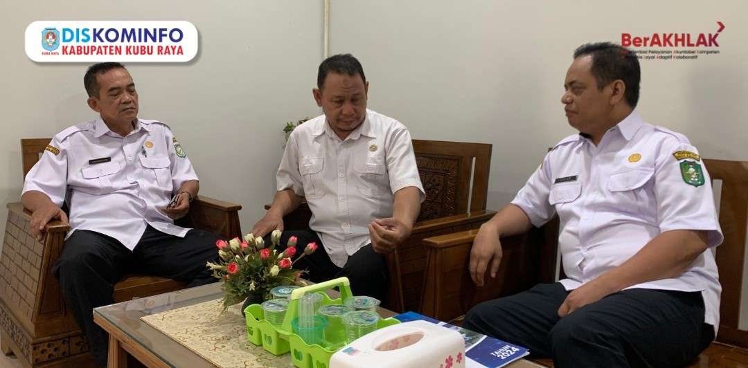 Diskusi dengan Kabid Informasi Publik Diskominfo Provinsi Kalimantan Barat