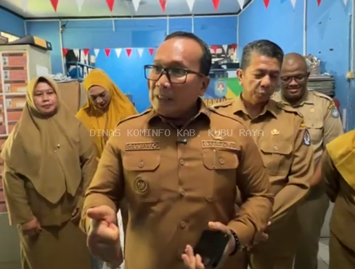 Bupati Sujiwo Tinjau Kantor Diskominfo, Pastikan Rehab Masuk Prioritas Tahun Depan